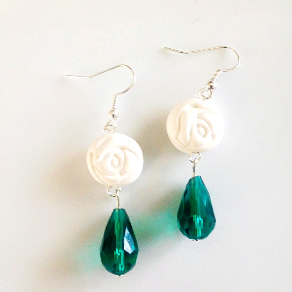 Gorgeous White Rosette & Emerald Earrings